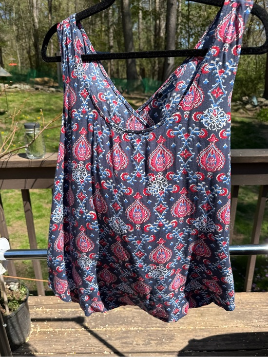 Lucky Brand Tops - Lucky Brand V-Neck Tank Top in Navy and Red